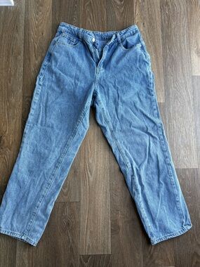 Classic women’s Light Blue Denim Jeans